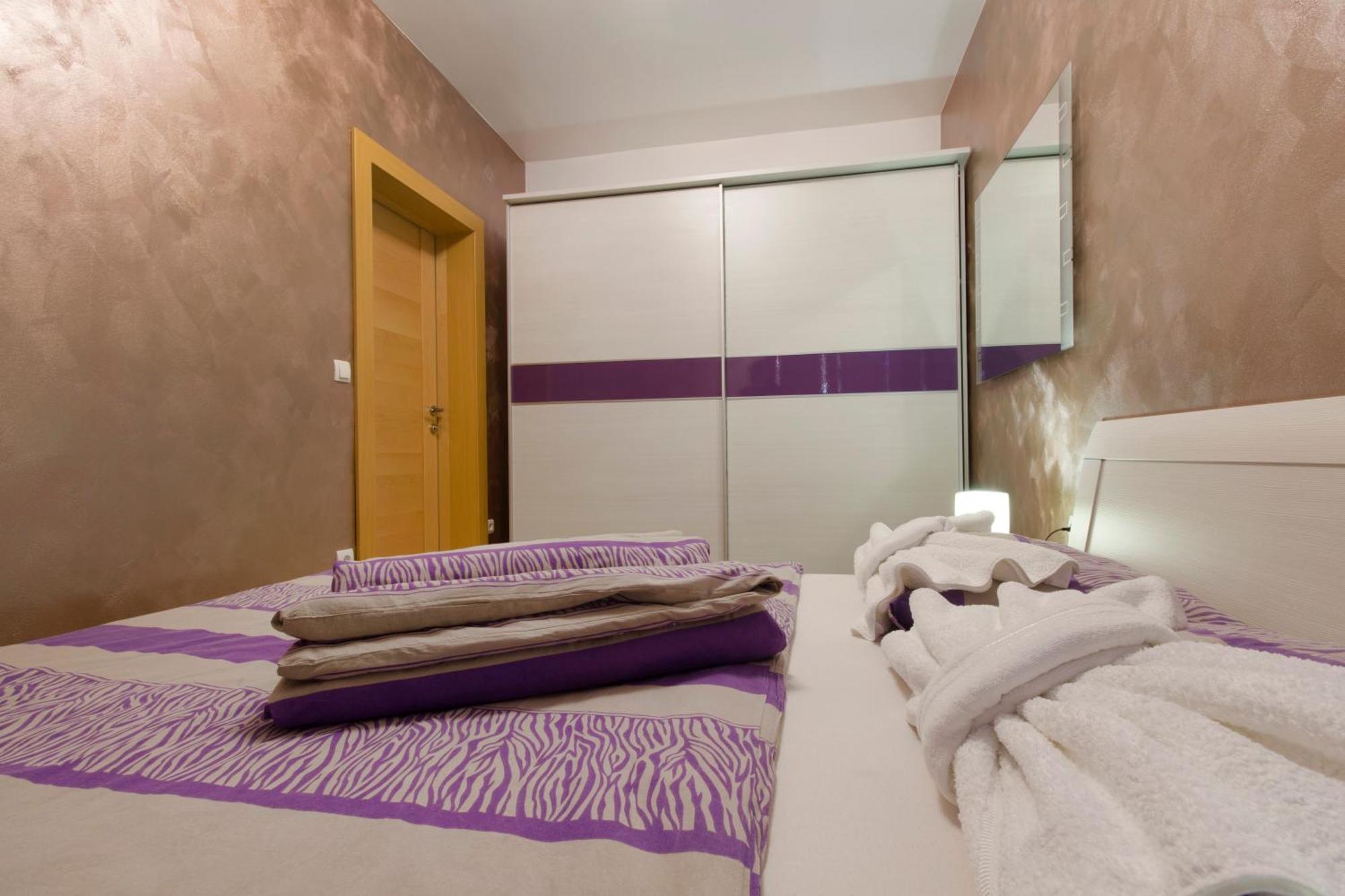 Apartments Maky & Dino Vodice Exterior photo